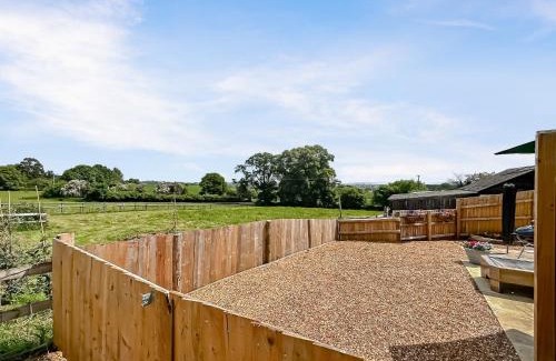 Pauntley House | The Lodge