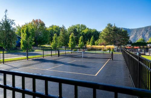 Wapato Point Hotel | The Lodge Lake Chelan