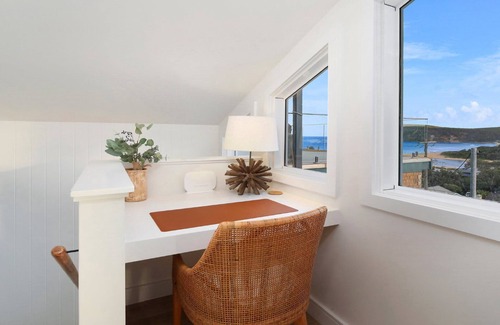 Copacabana House | THE LODGE Pool, incredible views, stroll to Copacabana Beach