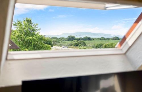 Weymouth Apartment | The Loft - A Stylish Holiday Property in Weymouth with Sea View and Parking