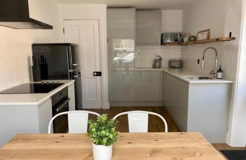 Combe Martin Apartment | ‘The Loft’ - Apartment by the sea