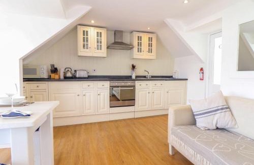 Portmellon Apartment | The Loft at Beach House