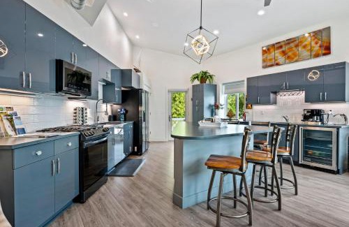 Egg Harbor House | The Loft at Egg Harbor Lifestyle