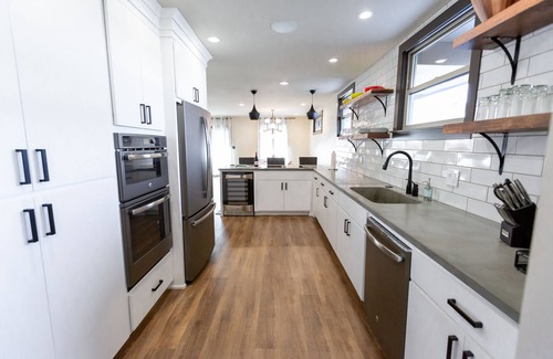 Walla Walla Apartment | The Loft on Birch, Downtown Walla Walla, sleek modern industrial Condo