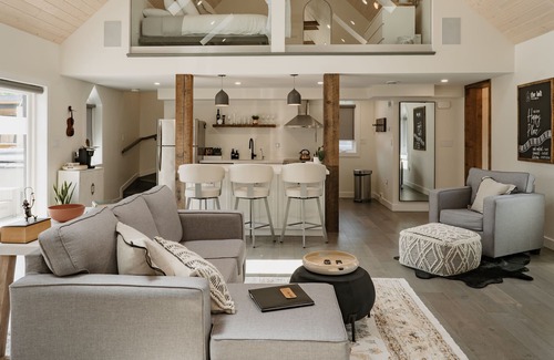 Belleville House | The Loft on St Paul.