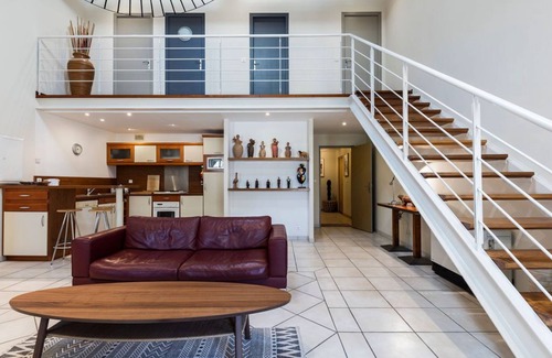 Villeneuvette Apartment | The loft spirit design