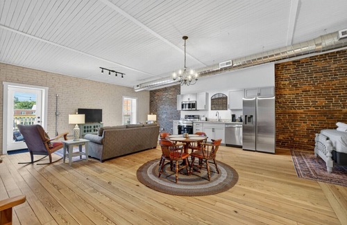 Fayetteville Apartment | THE LOFTS | Courthouse + Balcony