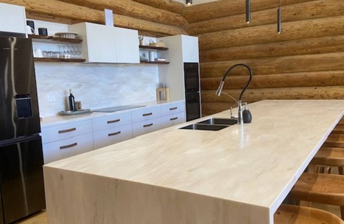 Moonbah House | The Log House - Jindabyne