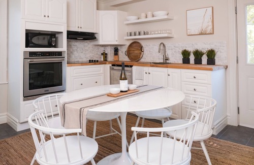 Prince Edward House | The Logan | Picton | 7 Bedrooms