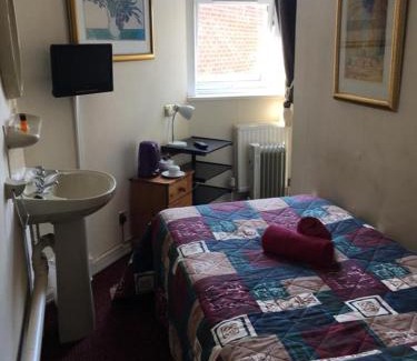 Tooting Hotel | The Long Room Hotel and Bar