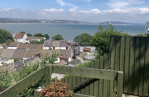 Mumbles Cabin | The Lookout, cottage in the heart of Mumbles