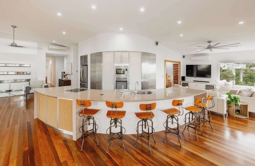 Castle Hill House | The Lookout Escape - Peak Perfection