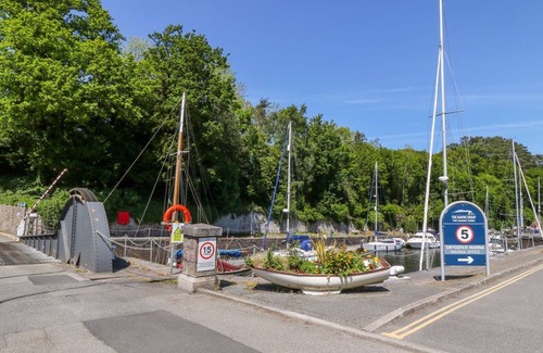 Y Felinheli Cottage | THE LOOKOUT, family friendly in Y Felinheli