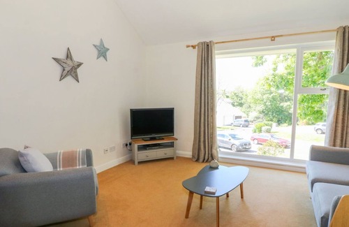 Y Felinheli Cottage | THE LOOKOUT, family friendly in Y Felinheli