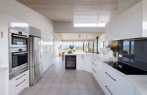 Anglesea House | The Lookout Retreat - "One of the best views in Anglesea."