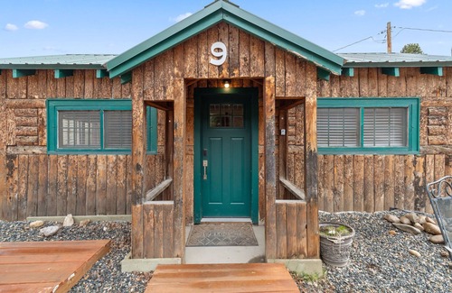 Grand Lake Cabin | The Loose Moose Cabin #9 at Downtown Grand Lake near RMNP Entrance