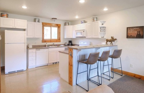 Grand Lake Hotel | The Loose Moose Lodge #2 at Downtown Grand Lake near RMNP Entrance