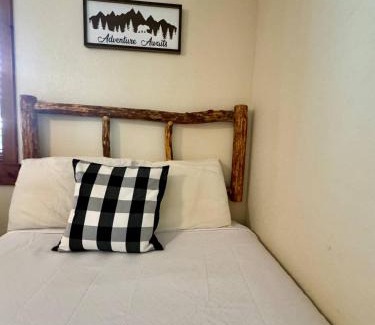 Grand Lake Hotel | The Loose Moose Lodge #5 At Downtown Grand Lake