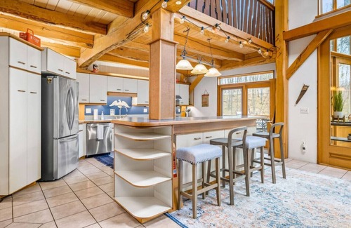 Suttons Bay Cabin | The Lost Woods Lodge