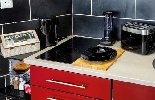 Lourdes Apartment | The Lourdes lime tree! A cosy, charming home in the heart of downtown.