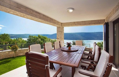 Trget House | The lovely Villa Royal Blue is located in the small, picturesque village of Trget.