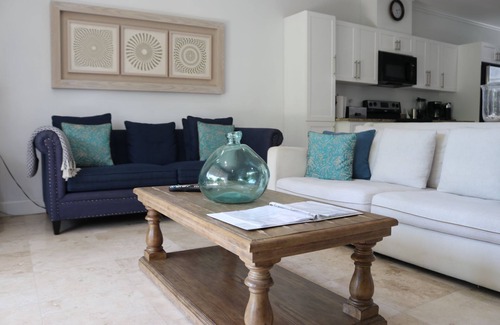 Palm Cay House | The Lucayan at Palm Cay - Luxury 4BR-Gated MarinaResort~Pool~Beach~Tennis