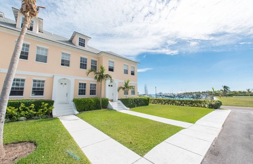 Palm Cay House | The Lucayan at Palm Cay - Luxury 4BR-Gated MarinaResort~Pool~Beach~Tennis