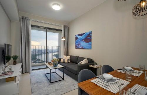 Thu Thiem Apartment | The Luxe Collection Sun Avenue Riverside District 2 Suite