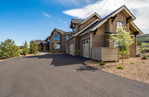 Powell Butte House | The Luxurious Ranch Life