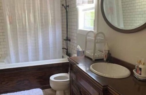 Siloam Springs House | The Magni House- Historic farmhouse near downtown!