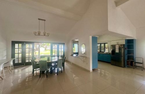 Willemstad House | The Main-house in Yemaya Heart n Home Curaçao