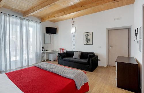 San Lazzaro Apartment | The Main Street Holiday House