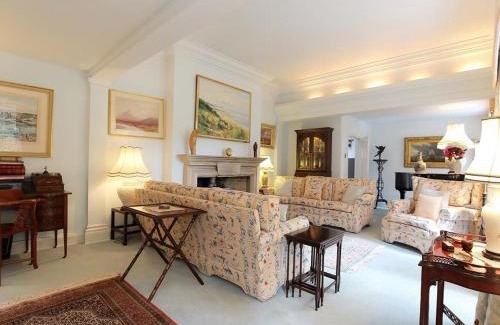 Burford House | The Malt House