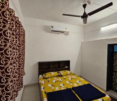 Harnai Hotel | The Mango House