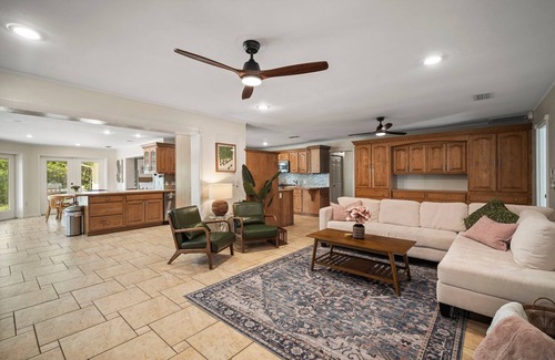Palma Sola House | The Mangos Family Beach House
