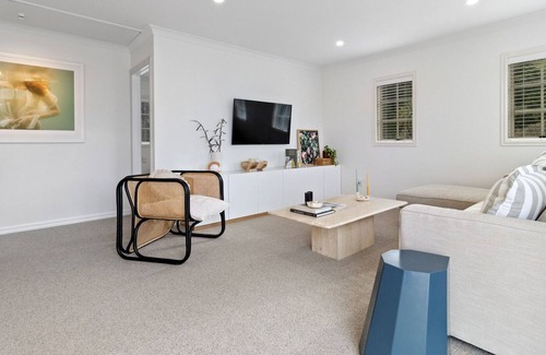 Bowentown House | The Manor - Bowentown Holiday Home