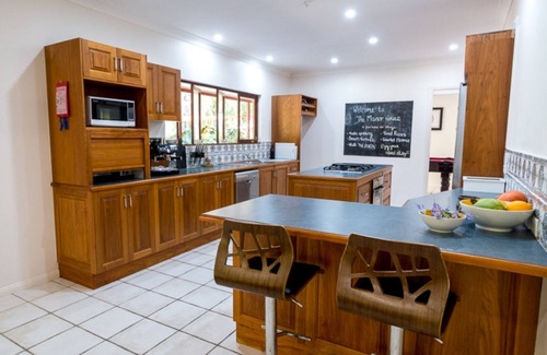 Horseshoe Bay House | The Manor House, Magnetic Island