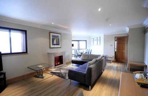 Elgin Hotel | The Mansefield Hotel