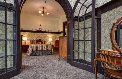 Springfield Bed & Breakfast | The Mansion at Elfindale