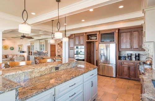 Isle of Palms House | The Mansion at Isle of Palms - Beachfront with Pool