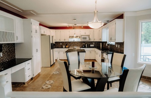 Northeast Edmonton House | The Mansion House