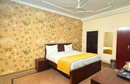 Vrindavan Hotel | The Manthan Stays