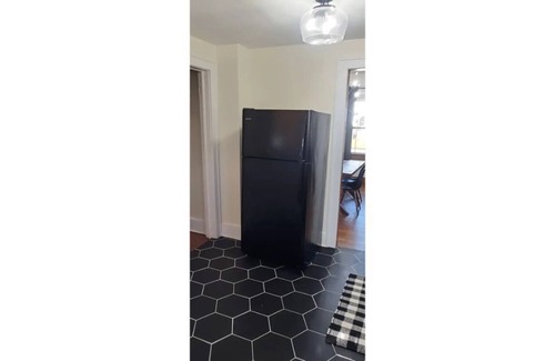 Wichita House | The Maple - Charming 2 Bed in historic Delano