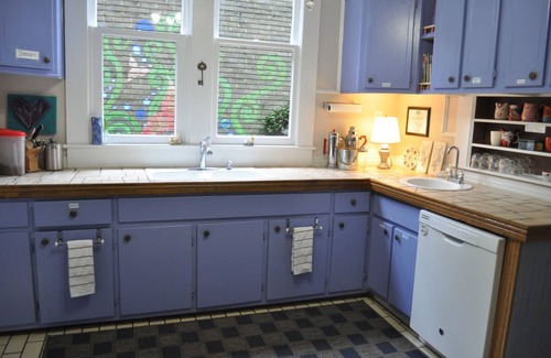 Central Business District Bed & Breakfast | The Mardi Gras House