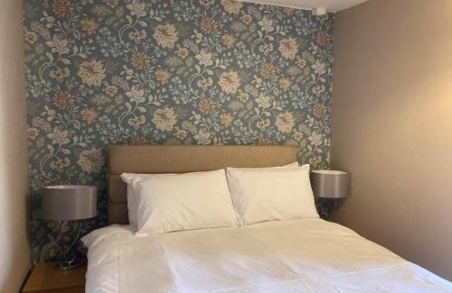 Glastonbury Hotel | The Market House
