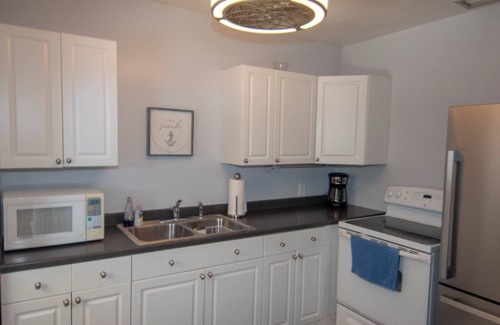 Englewood Villa | The Marlin, at Paradise Cove