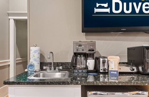 Charleston Historic District Apartment | The Marquee On King & and Historic Market!