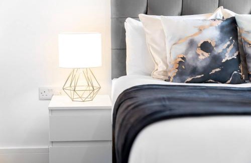 Smethwick Apartment | The Marsons Collection - 2 Bedrooms Apartment - Balcony - Secure Parking - 1MC