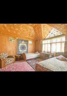Sudarbal Boat Rental | The Martin's Houseboat