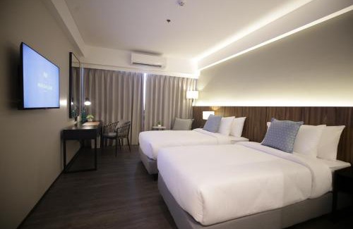 Cauayan Hotel | The Maximilian Hotel